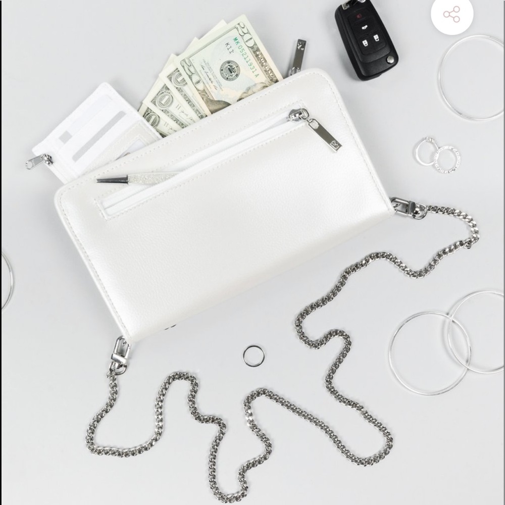 BuffBunny Game Changer Wallet